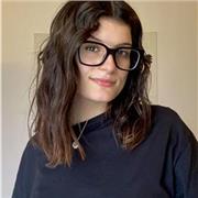 Ragazza di 20 anni che aiuta nei compiti di elementari/medie o ripetizioni di inglese anche per liceali